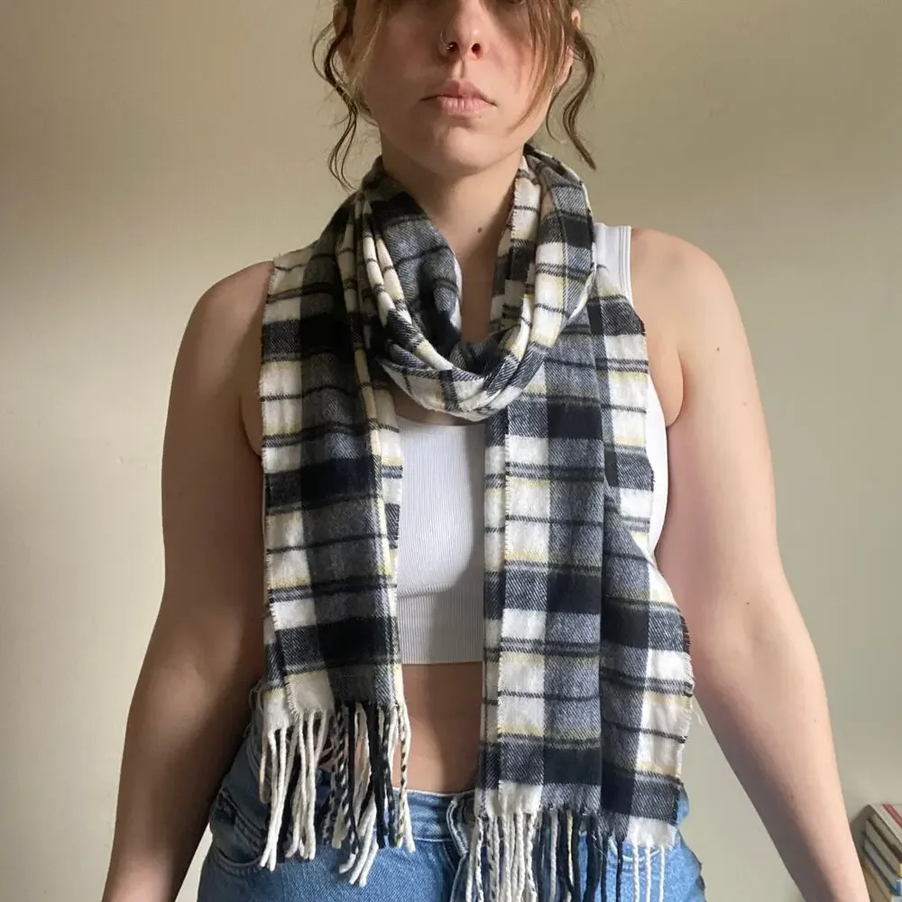 N/A gray white